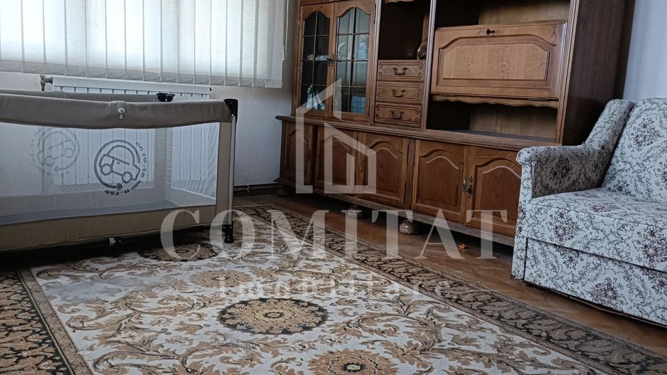 Casă de vânzare cu spațiu comercial în Apahida - Poză 1