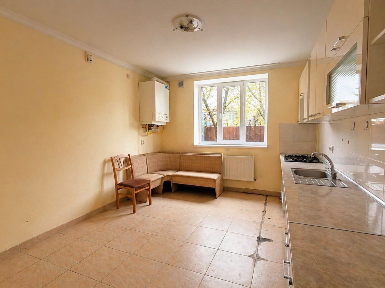 Casă + teren 7,48 ari și garaj – Drochia | 178 m² | 55.000 € - Poză 15