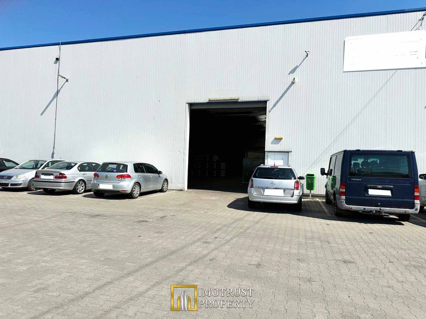 De Inchiriat Hala industria- PREMIUM – 720 mp, Arad | Doc, rampă TIR - Poză 7