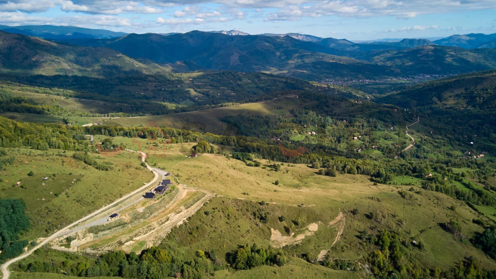 Afacere de vanzare, 2 cabane+sala de evenimente, la cheie, Apuseni! - Poză 21