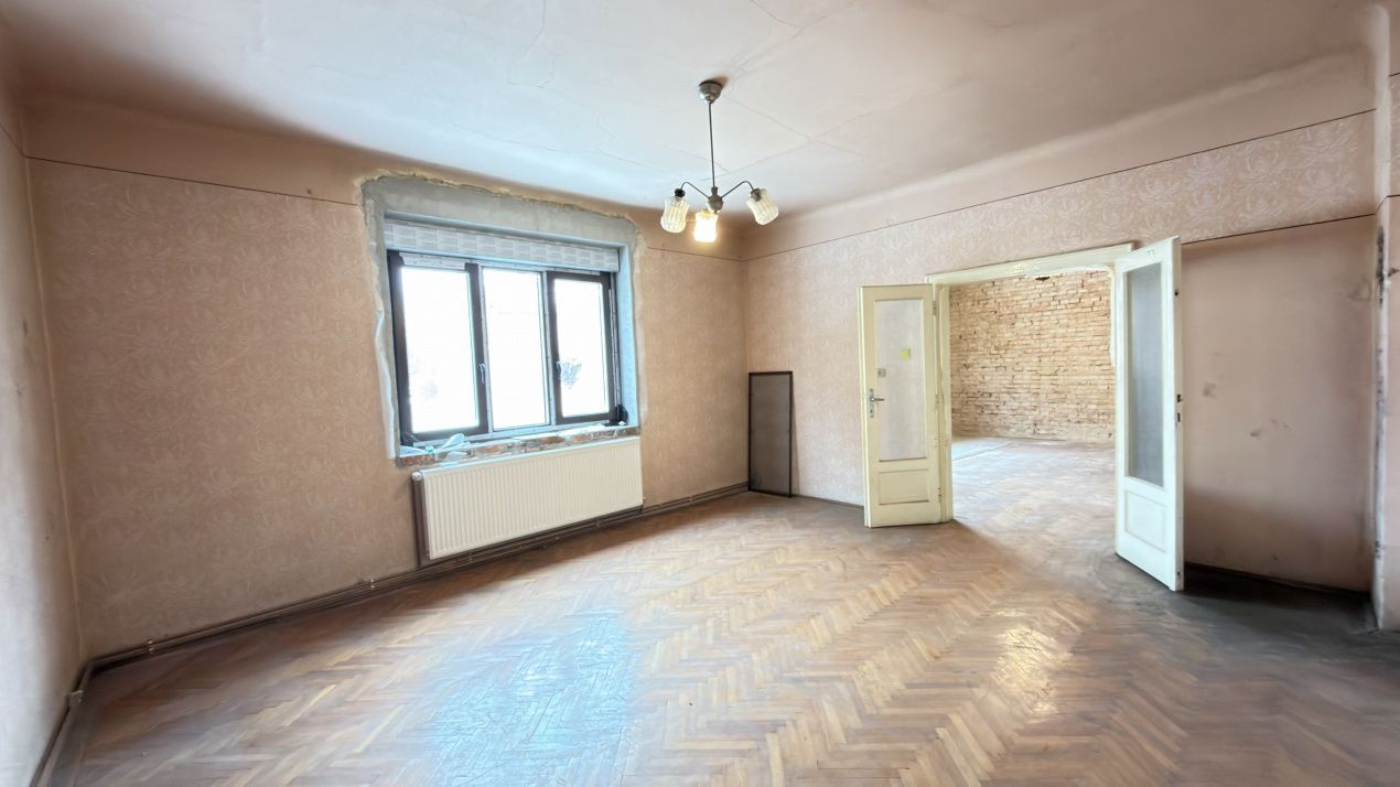 Proprietate cu 2 case | Teren 546 mp | Str. Albinelor Nr.18 - Carei - Poză 5