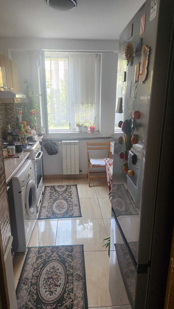 Vanzare Apartament 3 camere, 64 mp, centrală proprie, boxă 17 mp, lângă metrou - Poză 5