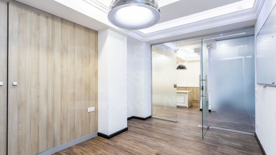 Chirie, oficiu, 116 mp, str. București, Centru - Poză 19
