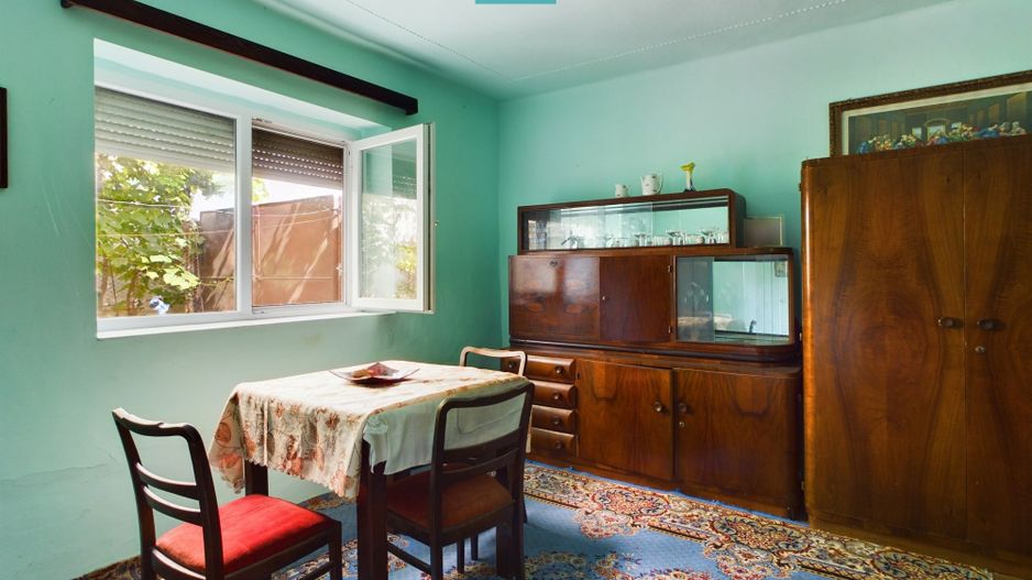 Casă cu 3 camere de vânzare în Bujac - Poză 6