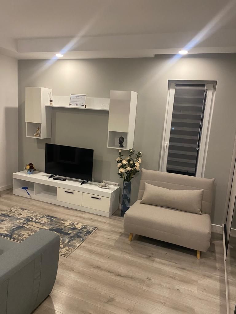 COSMOPOLIS - Apartament Tip studio cu 123 mp gradina,complet mobilat - Poză 3