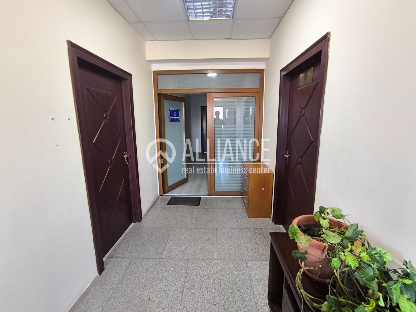 CENTRU TOMIS MALL(COD03)- Birouri mobilate si cu cheltuieli incluse ! - Poză 7