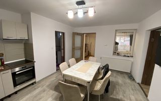 Apartament la casa | Renovat | Garaj | Curte | Lazaret - Poză 1