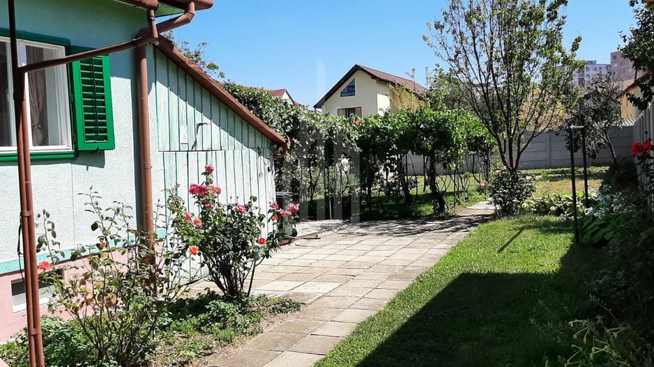 🏡 Casă de închiriat – 2 camere, curte generoasă, zona Trei Stejari, Sibiu - Poză 1