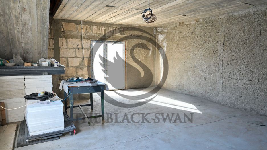 Casa la gri de vanzare | Zona Centrala - Bucov | Comision 0% - Poză 3