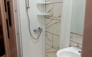 Camra de camin cu baie proprie - Poză 2