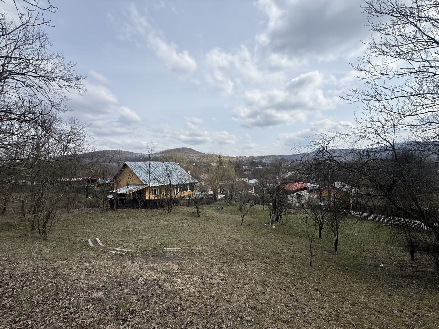 Teren 6040 mp la baza pădurii deschidere 40 ml - Poză 6