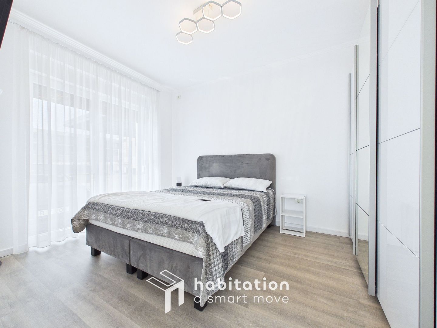 Duplex elegant si luminos, cu o curte impresionantă, Dumbrăvița - Poză 12