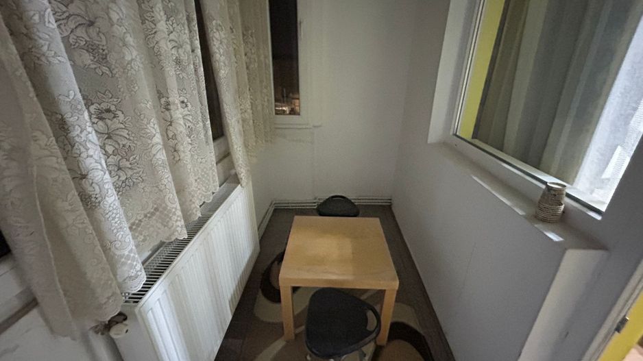 Apartament 2 camere, decomandat - zona Cetate - Poză 8