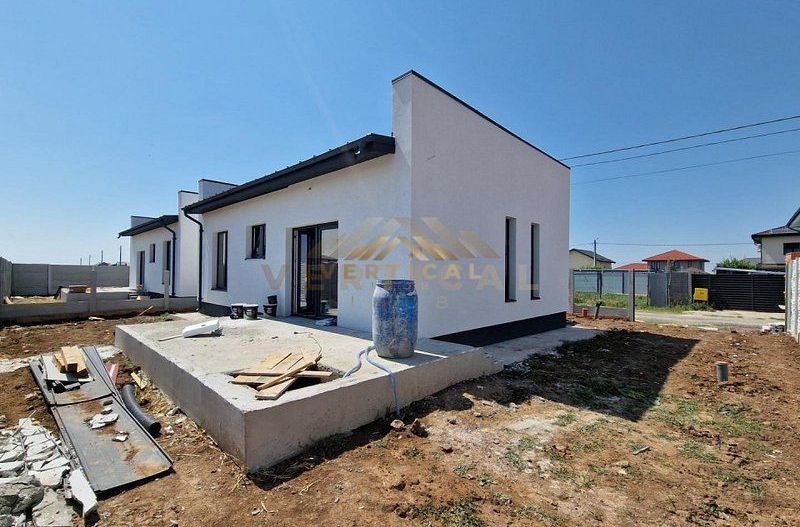 Casa individuala cu 3 camere in comuna Berceni - Poză 9