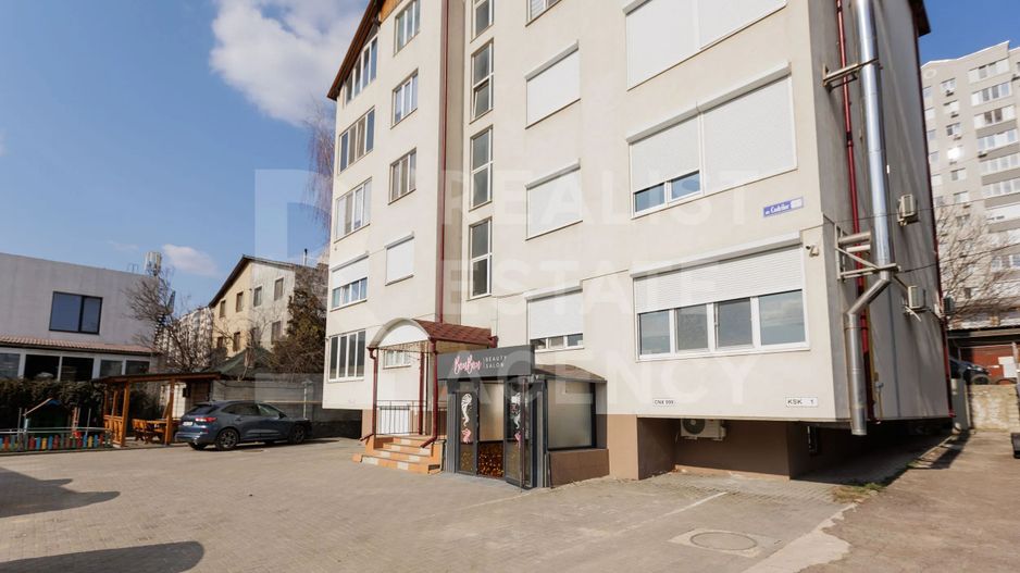 Vânzare, spatiu comercial 37 mp, strada  Codrilor, Buiucani - Poză 2