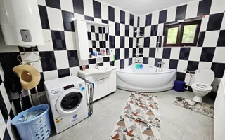 Vila 6 camere la intrare in Dobreni - Poză 11