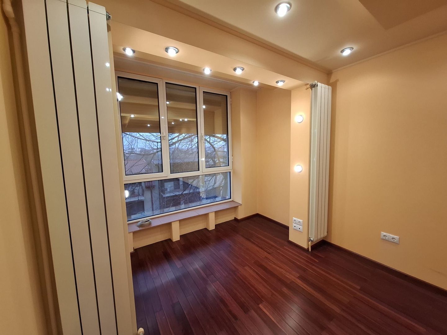 Comision 0 % 3 Camere Metrou  Renovat  Total  L341 - Poză 1