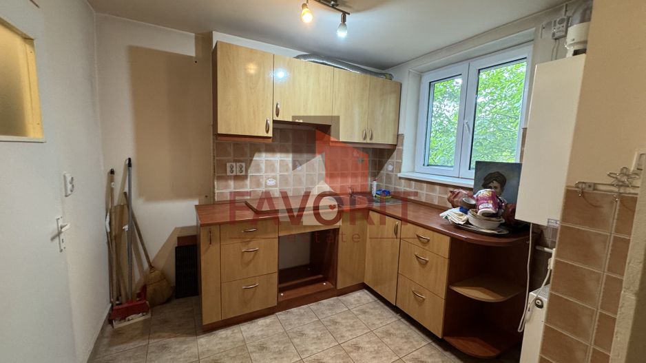 Etaj 2. Centrala proprie. La 400 m de Opera. Disponibil imediat. - Poză 5