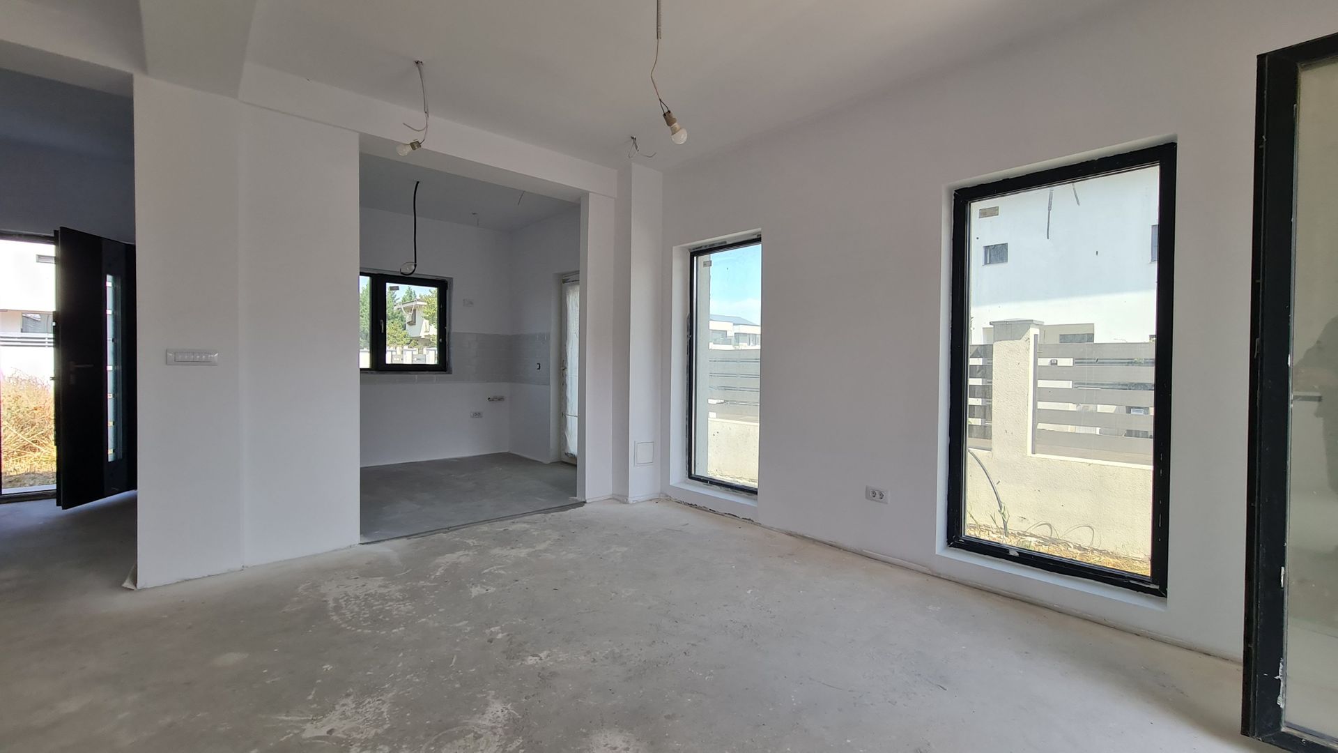 Duplex 5 camere cu 300 mp teren - parcare 4+, incalzire pardoseala - Poză 4