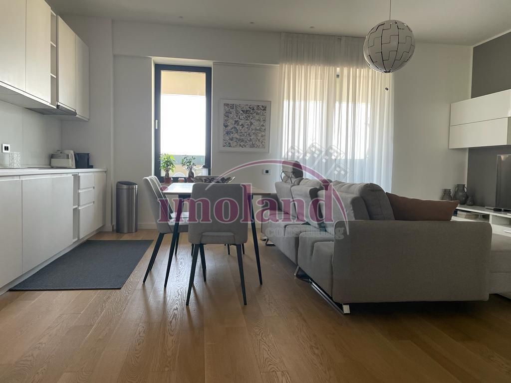 Apartament 3 camere mobilat + 2 garaje + boxa - Aviatiei Tower - Promenada - Poză 2