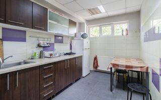 Clădire Modernă, Ideală pentru Locuință sau Afacere, cu Terasă Panoramică - Poză 21