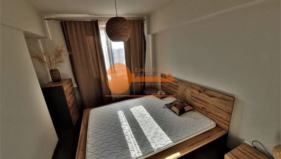 Apartament cu 3 camere in zona Tineretului (Bloc Reabilitat) - Poză 2
