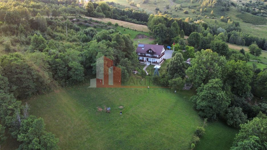Vilă 340 mp Bran | Teren 5500 mp | 6 dormitoare cu băi proprii - Poză 39