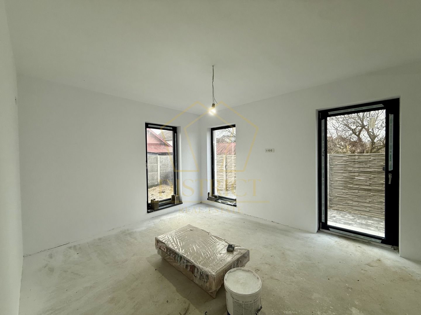 Duplex despartit prin camera tehnica cu 4 camere | Giroc - Poză 3