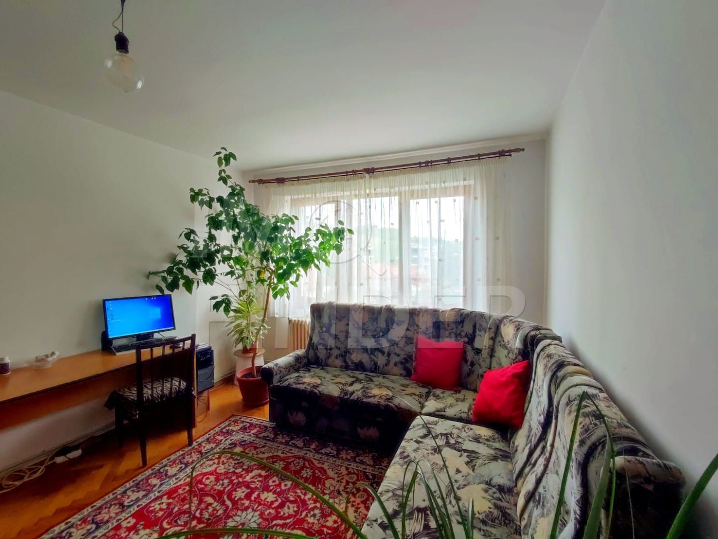 Apartament Decomandat 3 camere si 2 Parcari Grigorescu - Poză 1