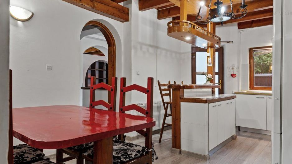 Vilă spațioasă de închiriat 6 camere piscină încălzită zona de Nord - Poză 7