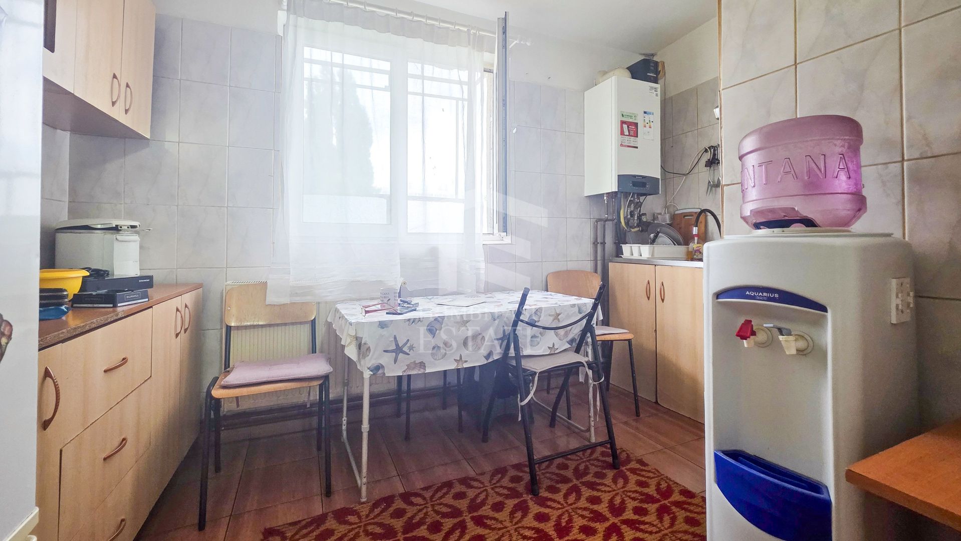 Apartament intim de 3 camere, complet mobilat și utilat + centrala - Poză 4