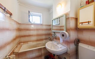 Apartament Trivale et.1 linga Piata si Sc.12 - Poză 7