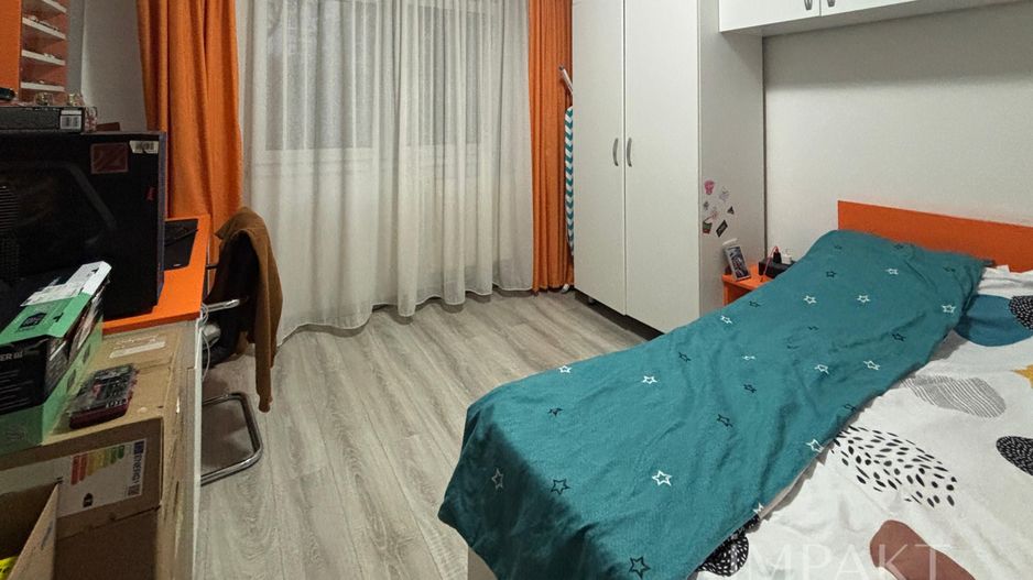 Spațiu cât o casă - 110mp - Apartament cu 4 dormitoare - Poză 9