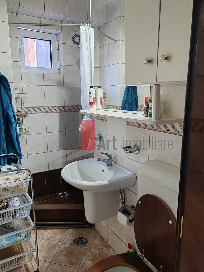 Apartament 4 camere cu centrală - Vasile Lascar - Poză 14