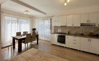 Casă de Vânzare în Tarlungeni, Cartier Izvor Brașov - Poză 9