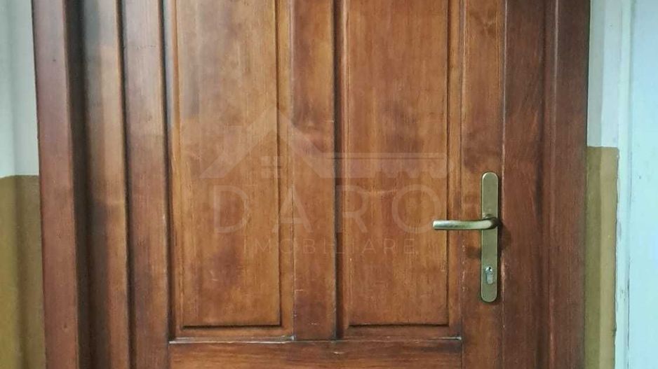 Vânzare apartament cu 2 camere - Poză 1