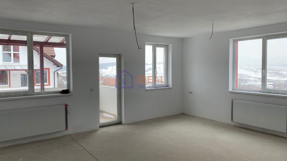 Apartament spatios in Cisnadie - Poză 1