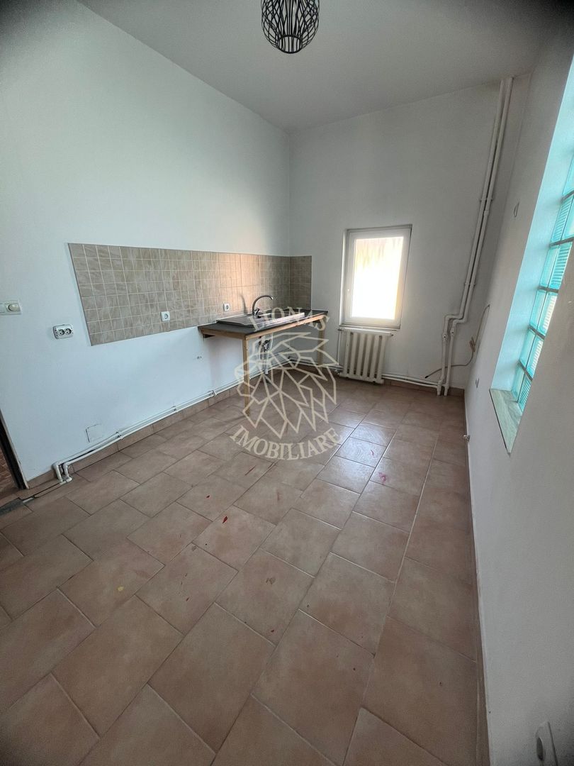 Spatiu comercial la strada 220 mp-parcare-Prundu Bargaului, Centru - Poză 4