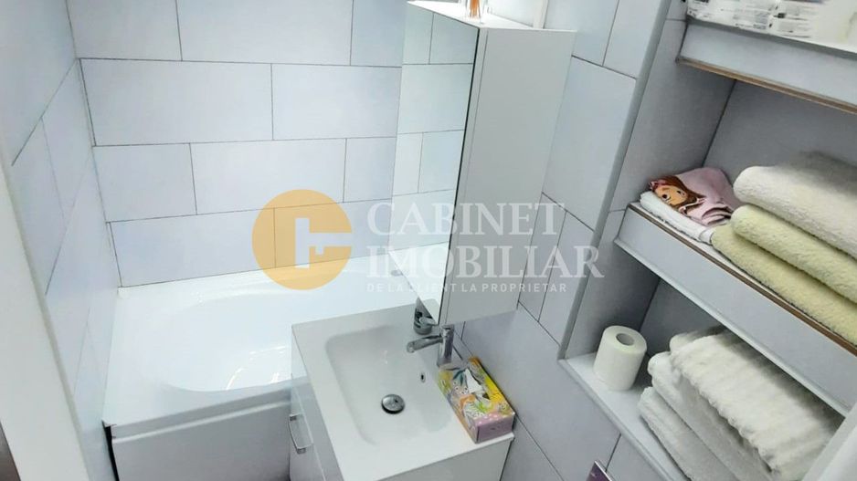 Zona Alexandru cel Bun - Apartament 2 camere - Etaj Intermediar - Poză 5