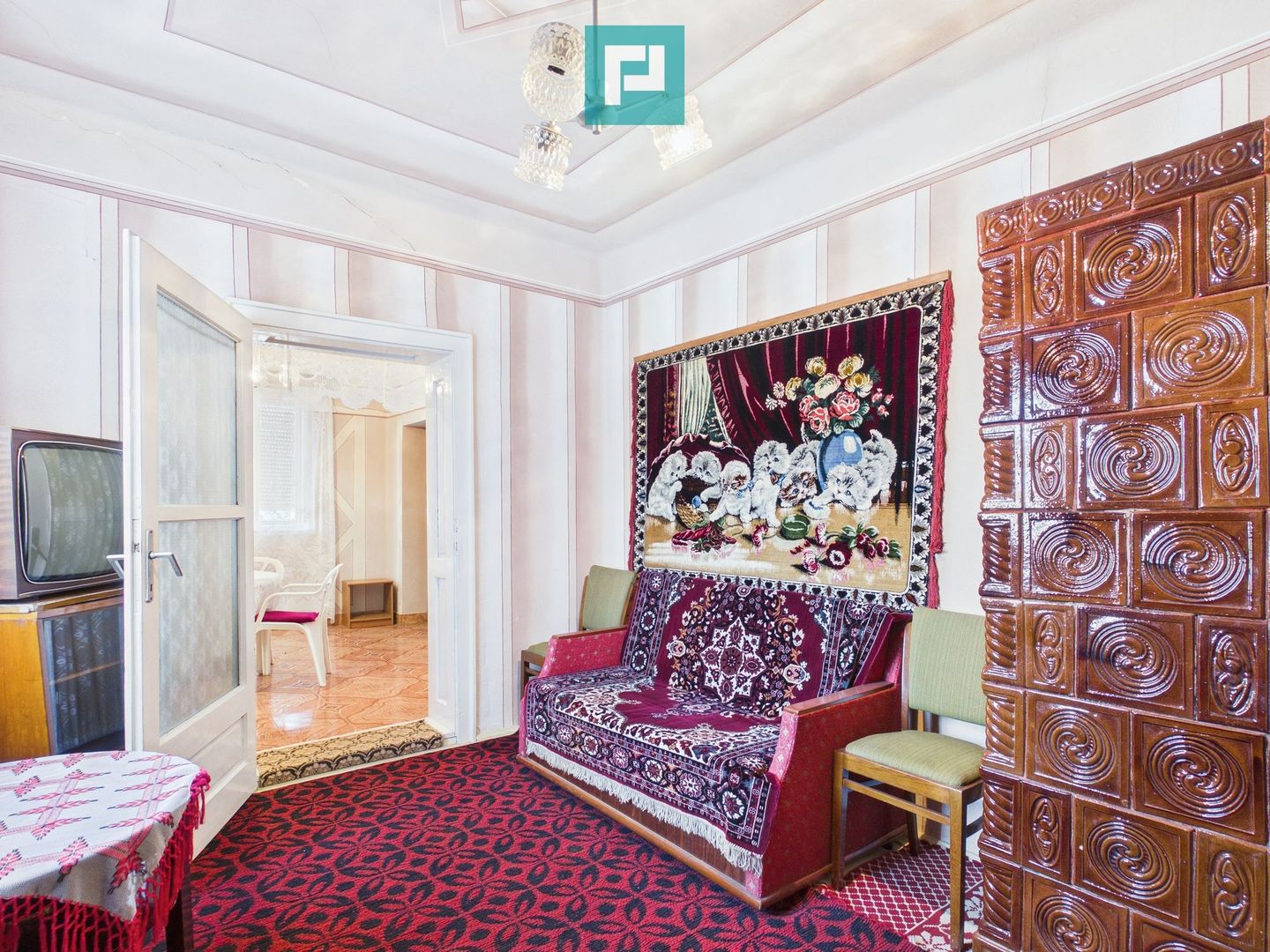 Casă cu 4 camere toate utilitățile și 1150mp teren - Poză 4