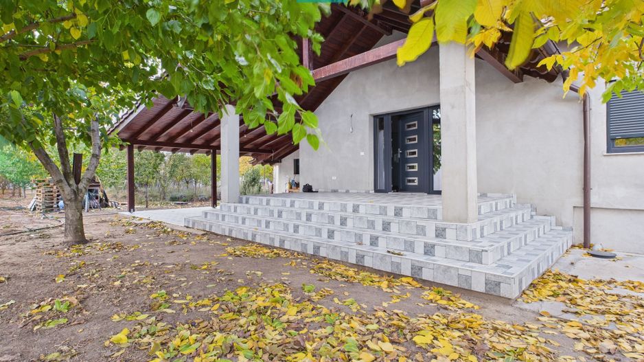 Casă nouă în Macea - Poză 1