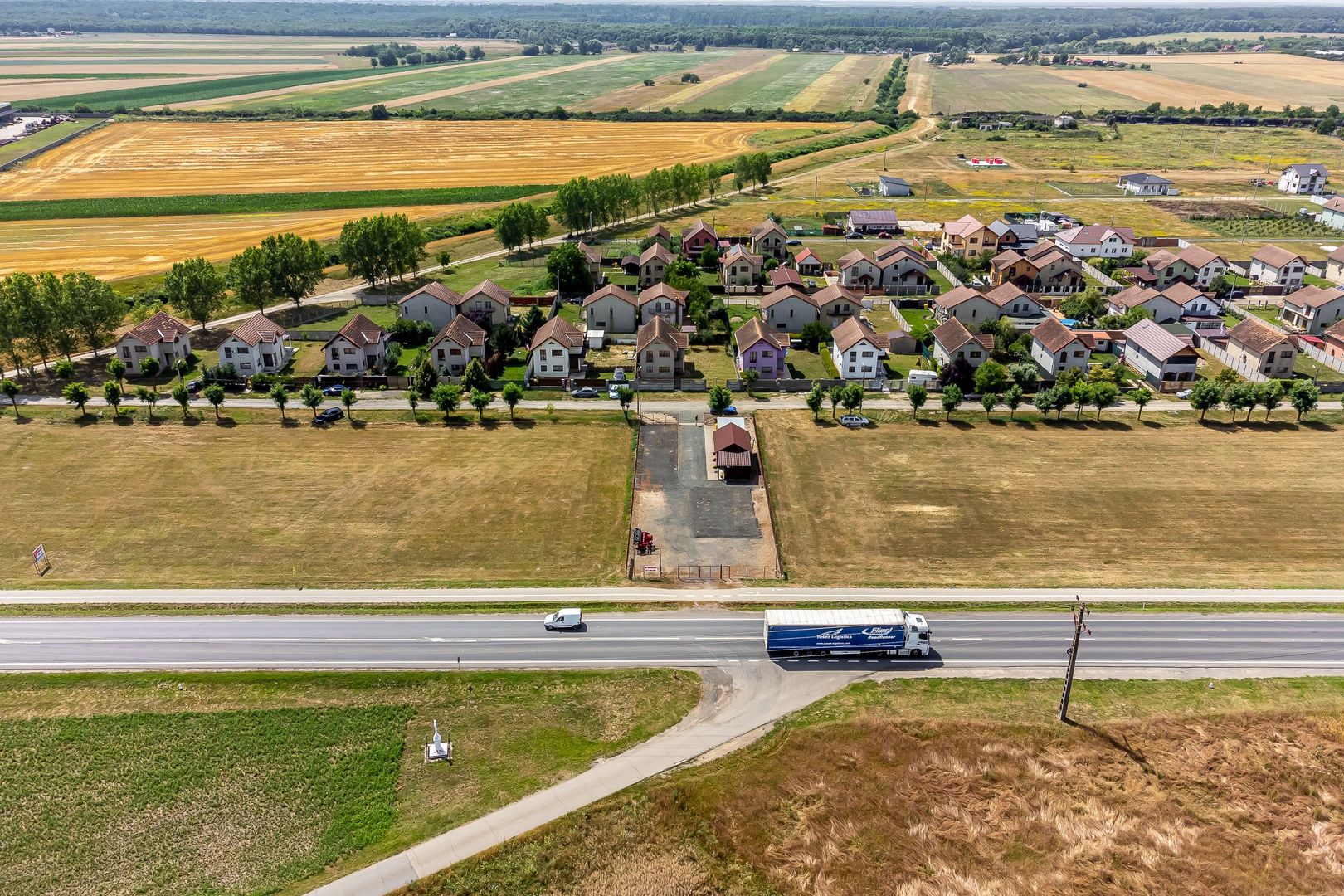 Închiriere Spațiu și Teren în Pecica – Ideal pentru Showroom - Poză 9