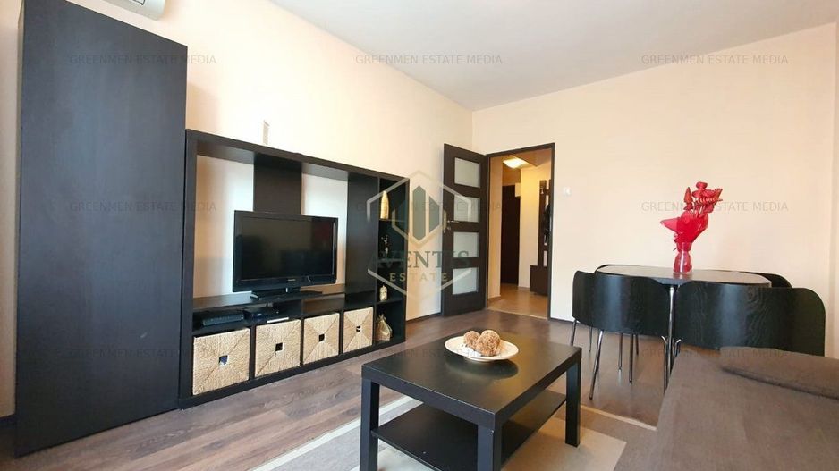 Piata Romana ASE, renovat complet modern, vedere stradala, listat pe AIRBNB - Poză 1