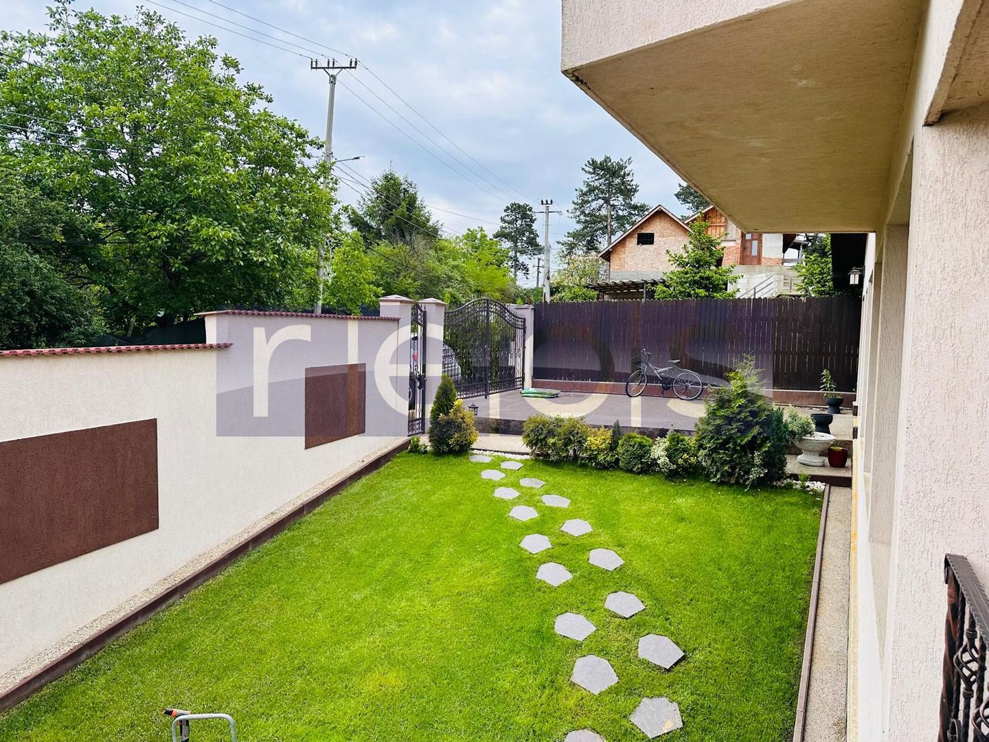 VILA DE VANZARE | ILFOV PERIS | 4 CAMERE - Poză 25