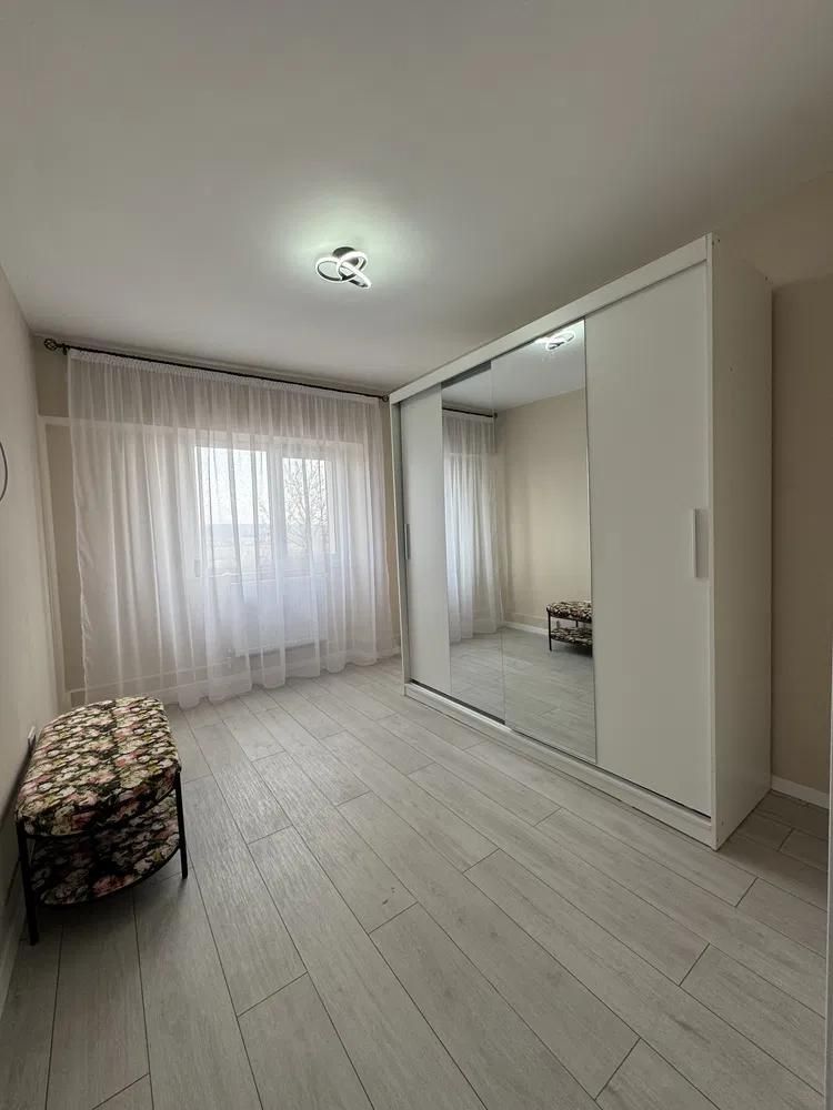 Apartament 3 camere, decomandate, mobilat și utilat, zonă ultracentrală; - Poză 1