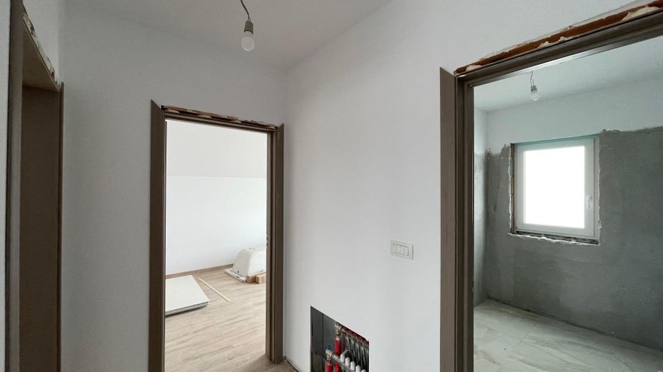 Duplex 4 camere - aproape de drumul principal - Mosnita Noua - Poză 7