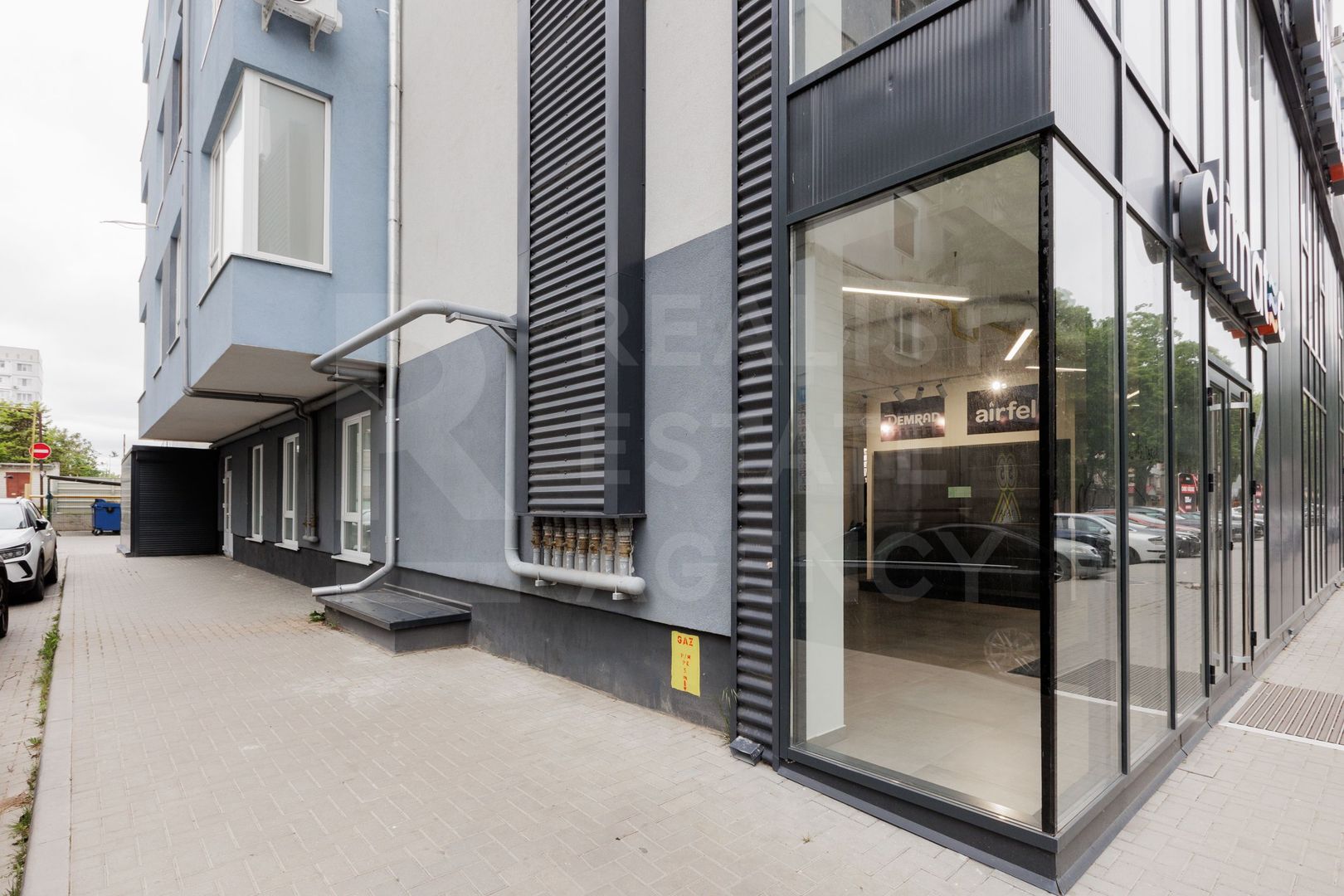 Vânzare, spațiu comercial, amplasat în Ungheni, pe str. Mihai Eminescu - Poză 5