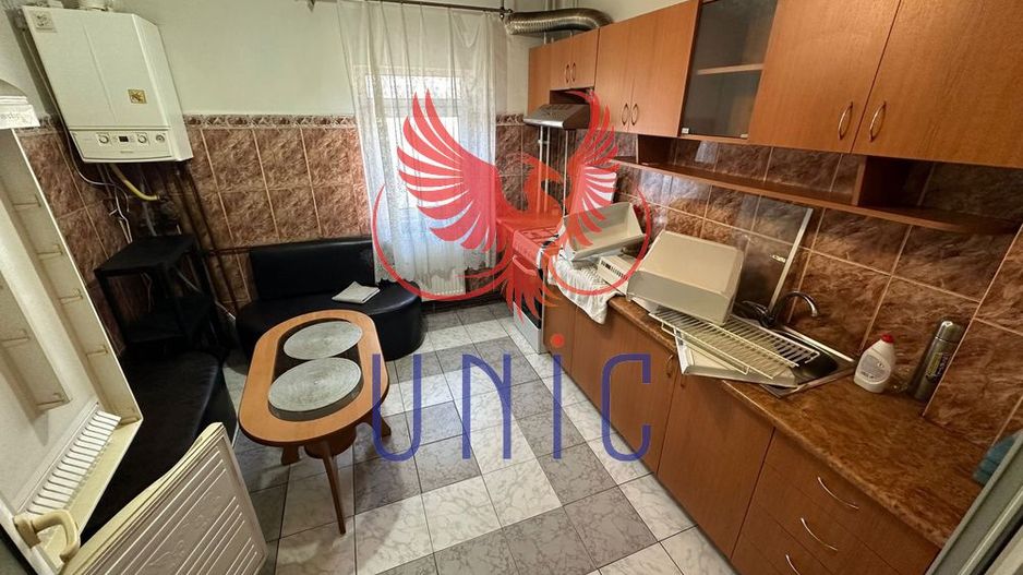 Apartamet decomandat in Craiovita Noua! - Poză 2
