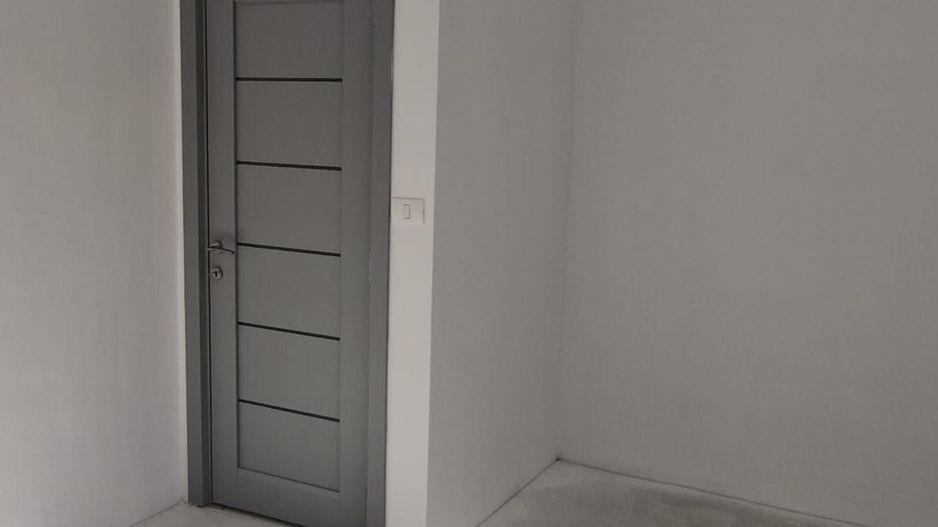 Casă / Vilă cu 4 camere de vânzare în Mosnita Noua - Poză 3