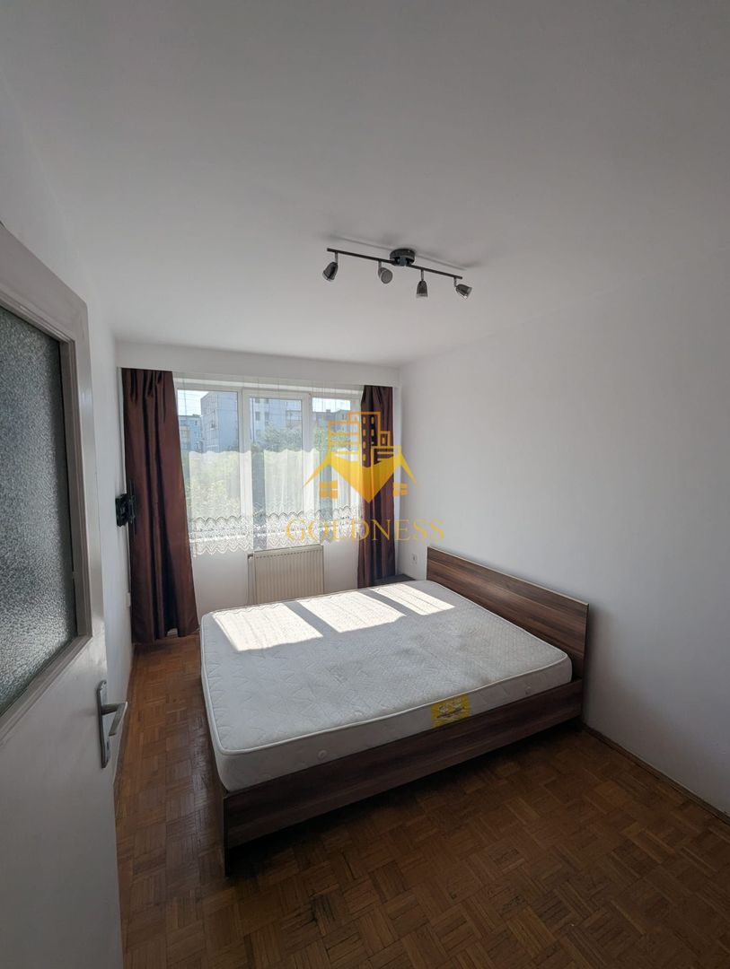 2 camere decomandate | Central, Mihai Viteazu| Etaj 2, orientat Sud| - Poză 2